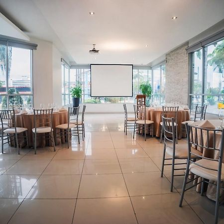 Wyndham Garden Guayaquil Hotel Exterior photo