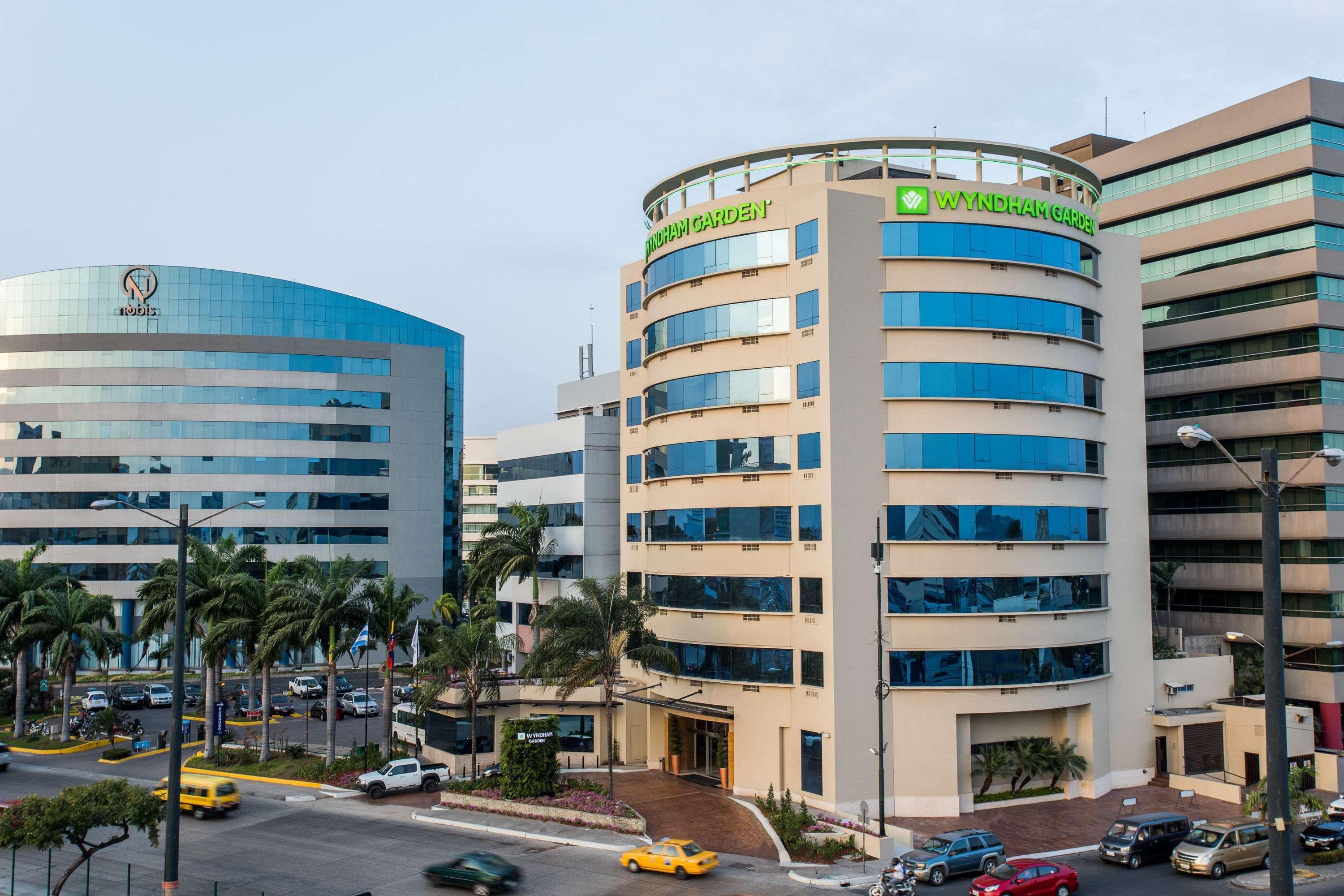 Wyndham Garden Guayaquil Hotel Exterior photo