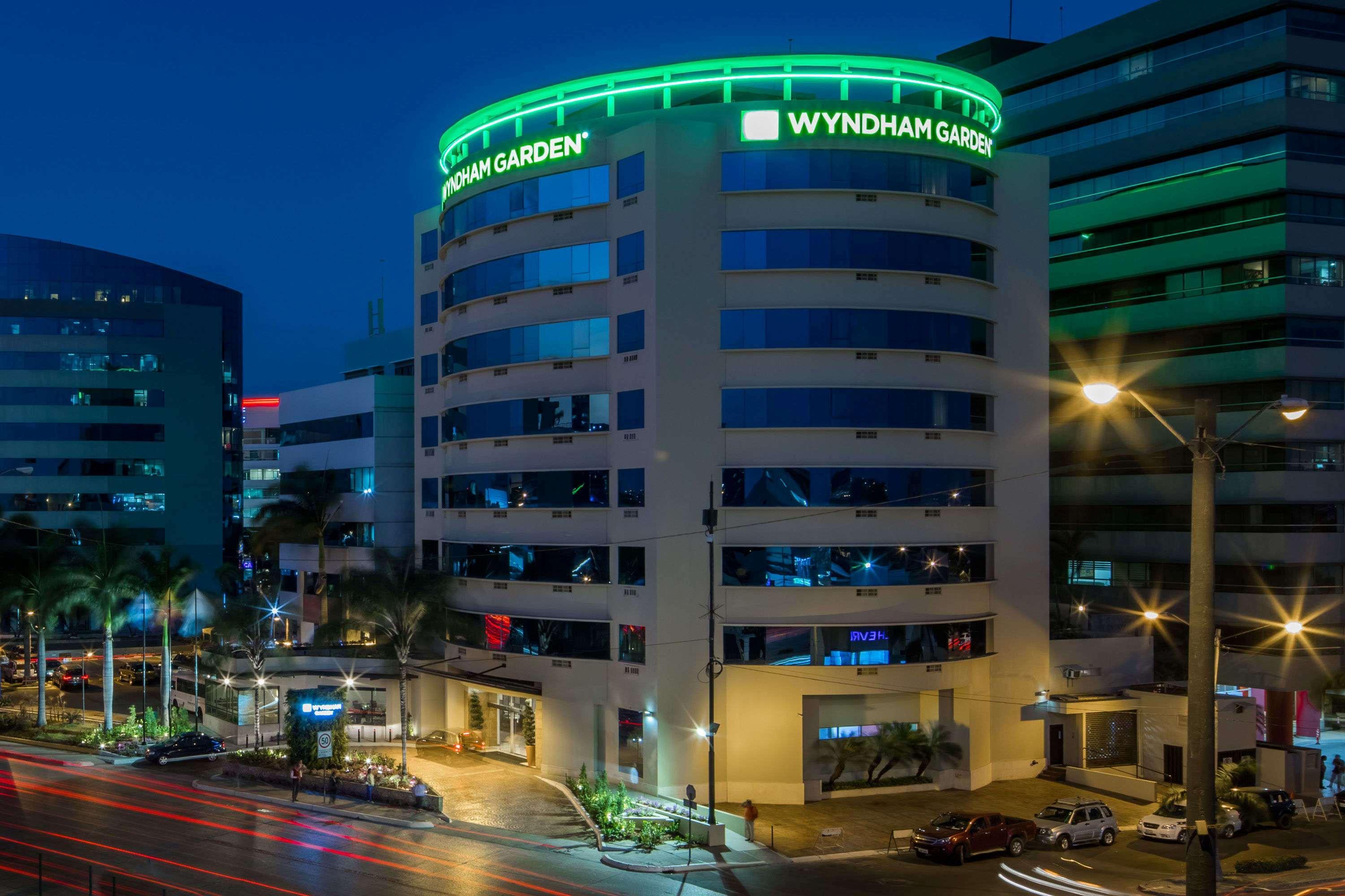 Wyndham Garden Guayaquil Hotel Exterior photo