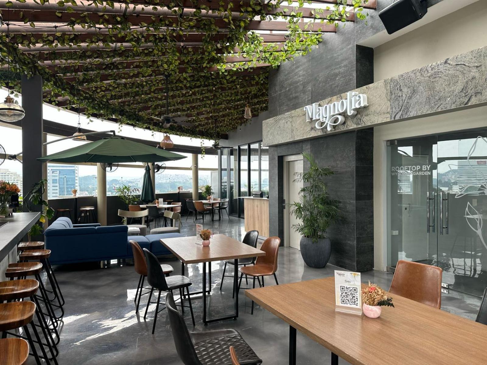 Wyndham Garden Guayaquil Hotel Exterior photo