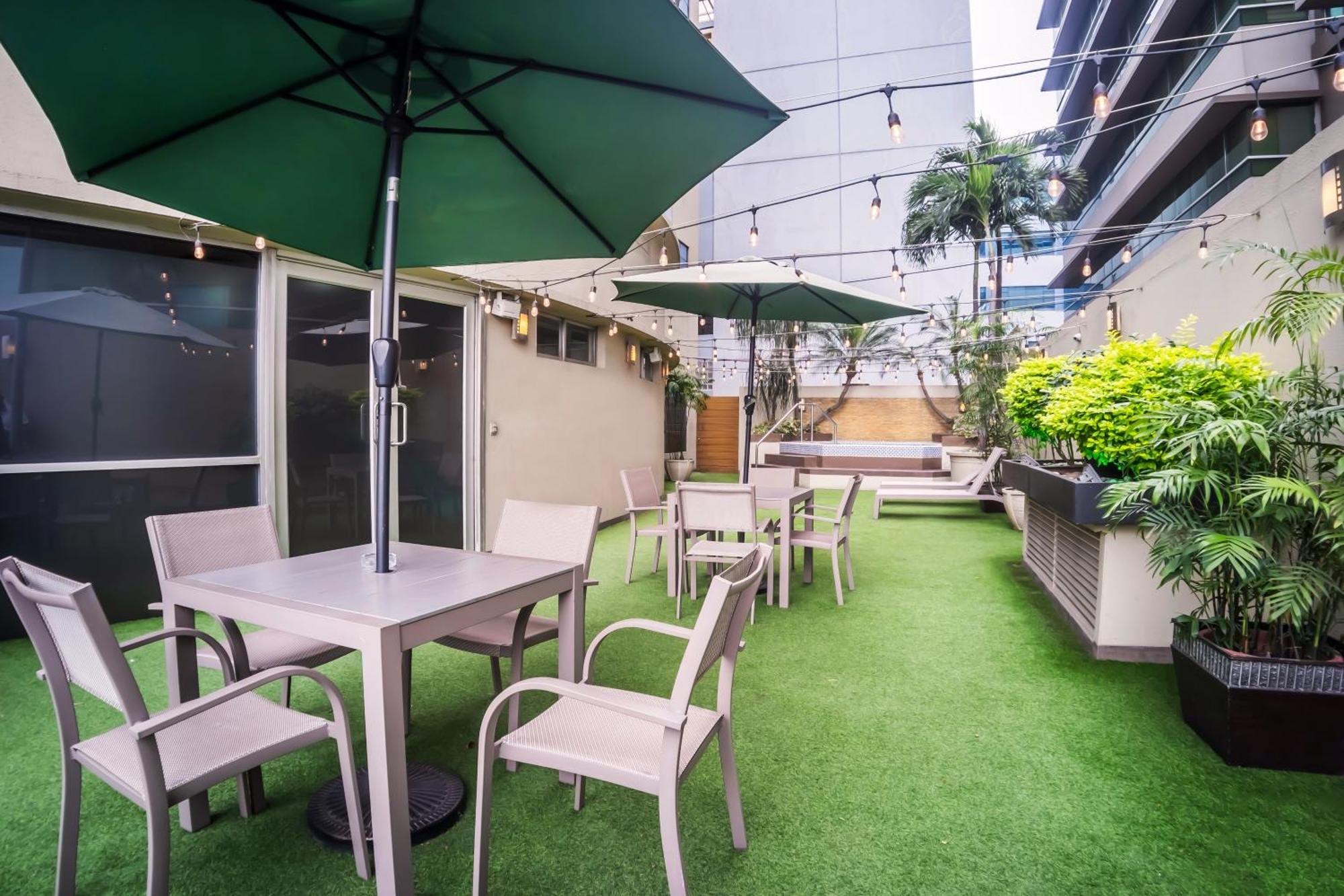 Wyndham Garden Guayaquil Hotel Exterior photo