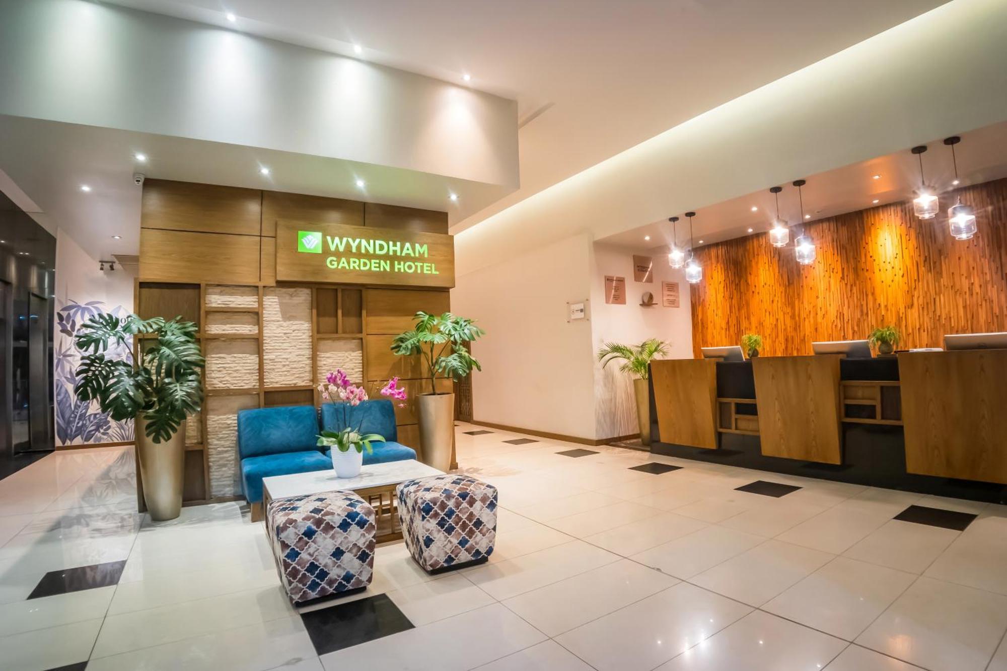 Wyndham Garden Guayaquil Hotel Exterior photo